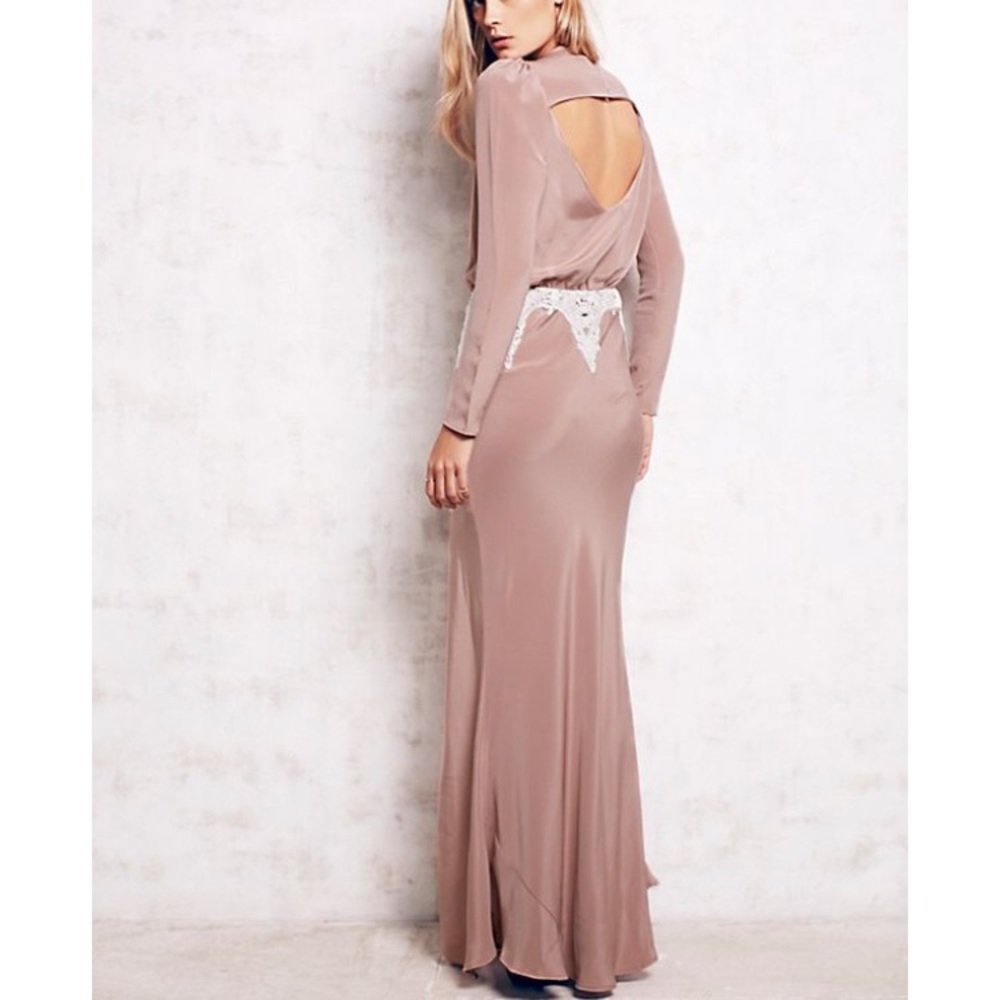 Rare Alabama gown in dusty rose - Picture 3 of 5